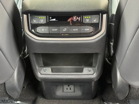 Used 2024 Lexus TX 500h AWD w/ Technology Package image 34