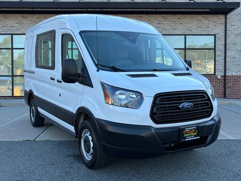 Used 2019 Ford Transit 250 130 Medium Roof RWD image 3