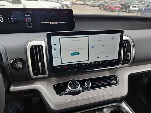 New 2026 Ford Expedition Active image 25