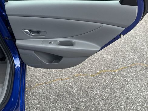 Certified 2025 Hyundai Elantra Sport image 16