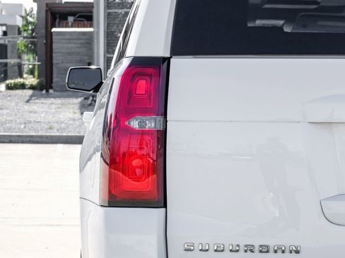 Used 2020 Chevrolet Suburban LT image 60
