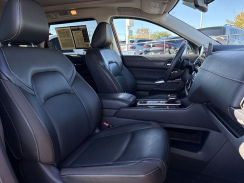 Used 2023 Nissan Pathfinder SL w/ SL Premium Package image 34