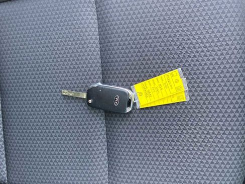 Used 2021 Kia Soul LX FWD image 32