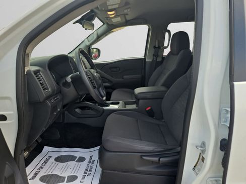 Used 2022 Nissan Frontier S w/ Technology Package image 9