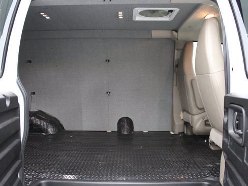 Used 2025 Chevrolet Express 2500 w/ Driver Convenience Package RWD image 10