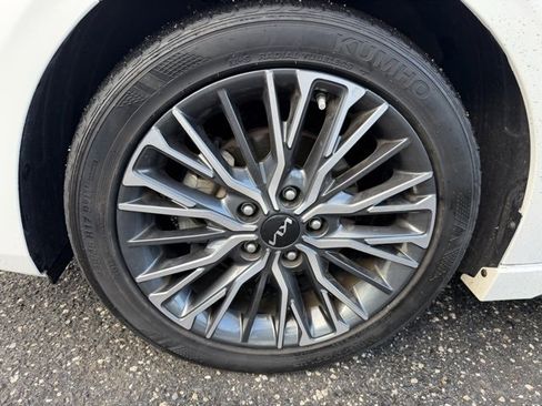 Used 2023 Kia Forte GT-Line w/ GT-Line Technology Package image 10