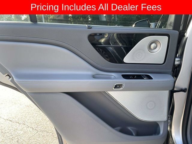 Used 2020 Lincoln Aviator Reserve w/ Equipment Group 201A RWD image 15