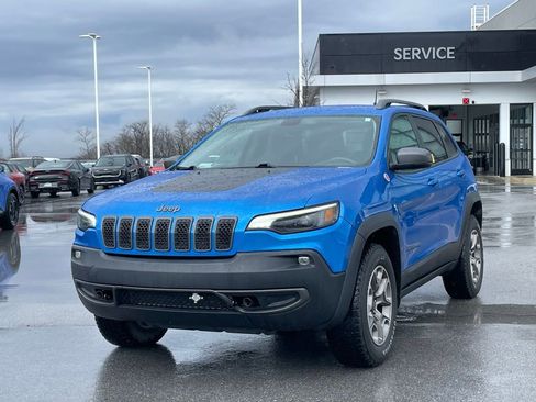 Used 2020 Jeep Cherokee Trailhawk w/ Cold Weather Group image 3