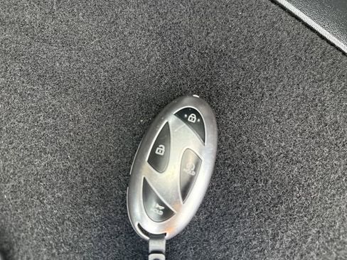 Certified 2025 Hyundai Tucson SE AWD/4WD image 42