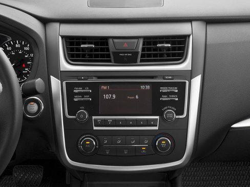 Used 2017 Nissan Altima 2.5 SR FWD image 13
