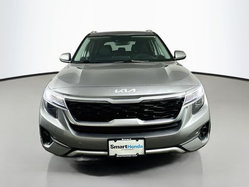 Used 2022 Kia Seltos EX AWD/4WD image 2