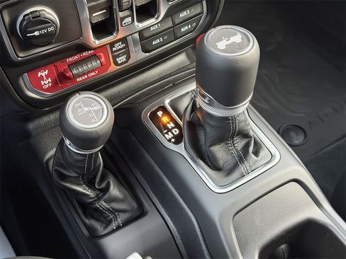 New 2025 Jeep Wrangler Unlimited Rubicon image 20