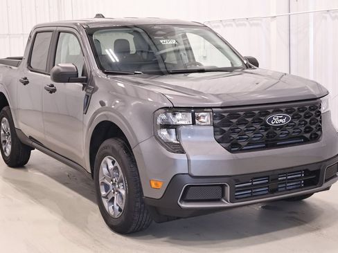 New 2026 Ford Maverick XLT FWD image 3