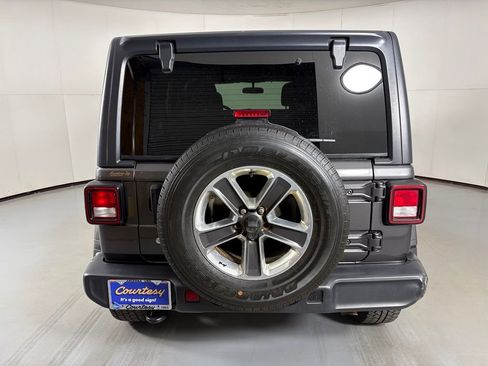 Used 2020 Jeep Wrangler Unlimited Sahara AWD/4WD image 7