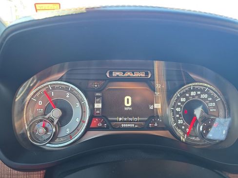 Used 2020 RAM 3500 Limited image 11