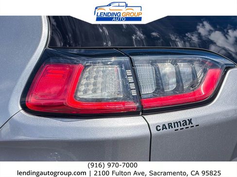 Used 2019 Jeep Cherokee Limited AWD/4WD image 8
