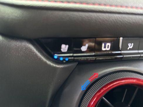 Used 2023 Chevrolet Blazer RS w/ Enhanced Convenience Package image 40