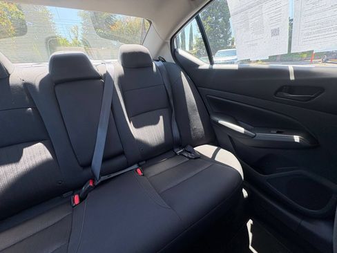 Used 2025 Nissan Altima 2.5 SV FWD image 37