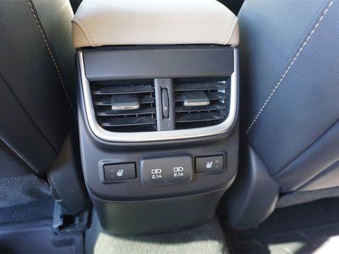 Used 2020 Subaru Outback Limited image 17