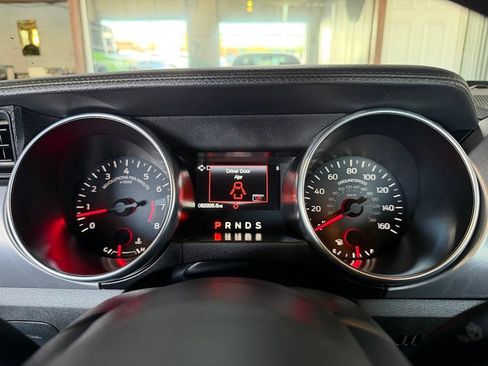 Used 2022 Ford Mustang GT Premium w/ Black Accent Package RWD image 15
