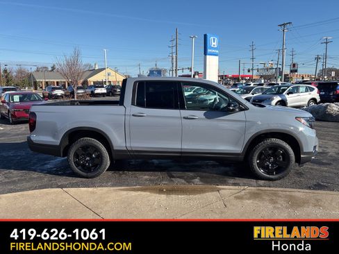 New 2026 Honda Ridgeline Black Edition image 5