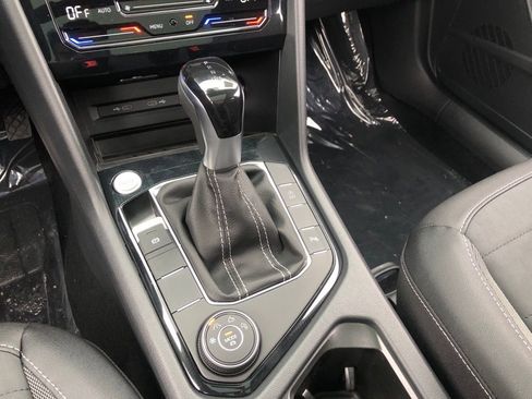 New 2026 Volkswagen Taos SE image 29