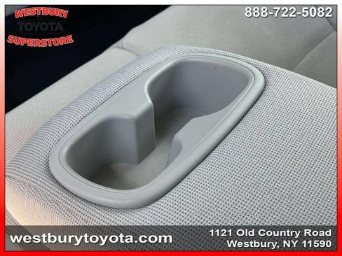 Used 2021 Toyota Corolla LE FWD image 17