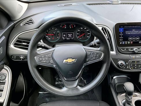 Used 2024 Chevrolet Malibu LT image 5