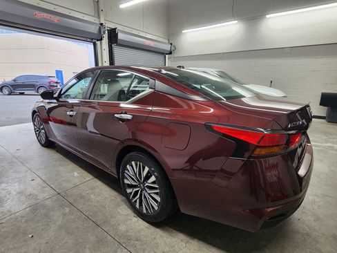Used 2024 Nissan Altima 2.5 SV FWD image 29