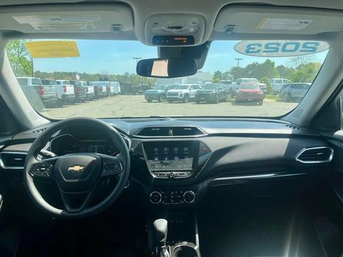 Certified 2023 Chevrolet TrailBlazer LT w/ Convenience Package AWD/4WD image 22