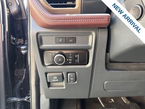 Used 2023 Ford Expedition Max Limited AWD/4WD image 21