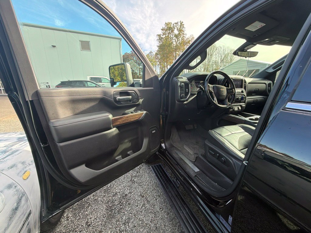 Used 2022 Chevrolet Silverado 2500 High Country w/ Z71 Off-Road Package AWD/4WD image 15