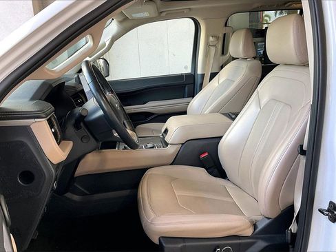 Used 2024 Ford Expedition Max Limited image 3