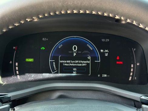 Used 2026 Toyota Camry SE w/ Convenience Package image 18