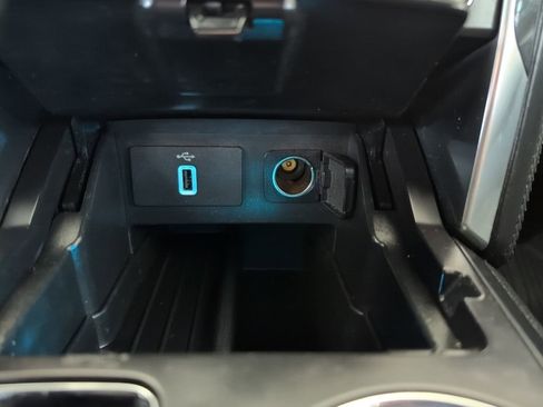 Used 2018 Ford Explorer Platinum image 24