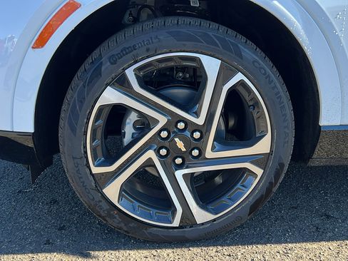 New 2026 Chevrolet Equinox EV LT image 10