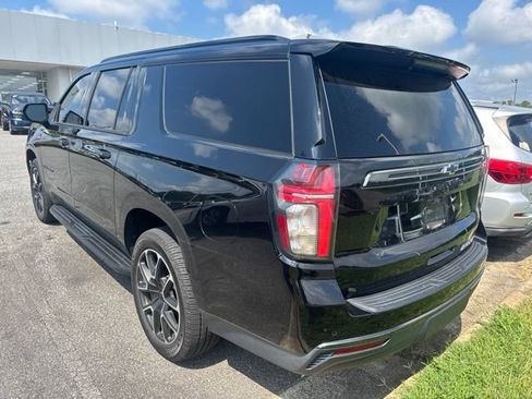 Used 2021 Chevrolet Suburban RST w/ Luxury Package AWD/4WD image 6