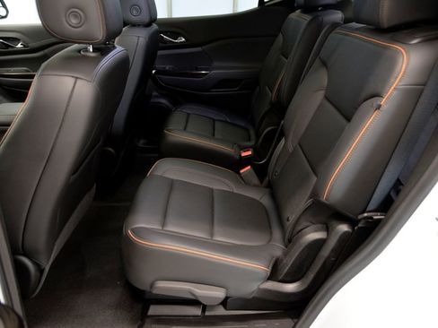 Used 2022 GMC Acadia AT4 w/ Technology Package image 29