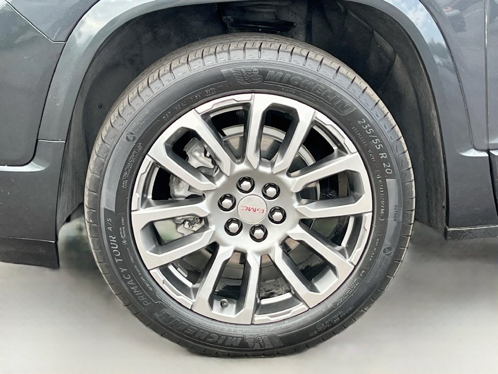 Used 2023 GMC Acadia Denali w/ Denali Ultimate Package FWD image 34