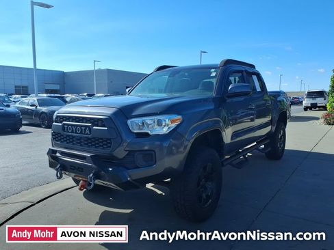 Used 2020 Toyota Tacoma SR AWD/4WD image 4