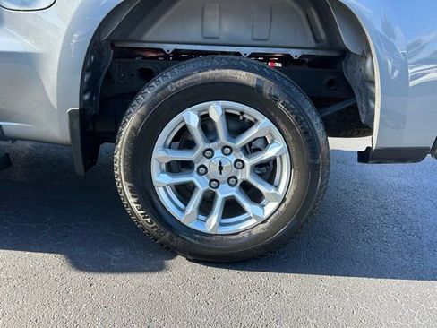 Used 2025 Chevrolet Silverado 1500 LT image 10