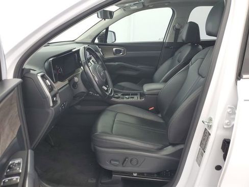Used 2022 Kia Sorento EX w/ Panoramic Sunroof Package FWD image 18