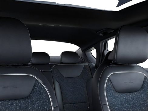 New 2025 Kia K4 GT-Line image 27