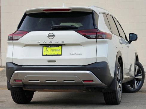 Used 2021 Nissan Rogue Platinum FWD image 4