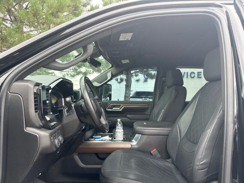 Used 2024 Chevrolet Silverado 3500 High Country w/ High Country Premium Package AWD/4WD image 5