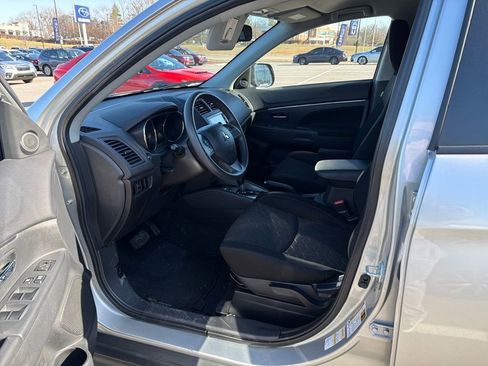 Used 2024 Mitsubishi Outlander Sport ES image 15