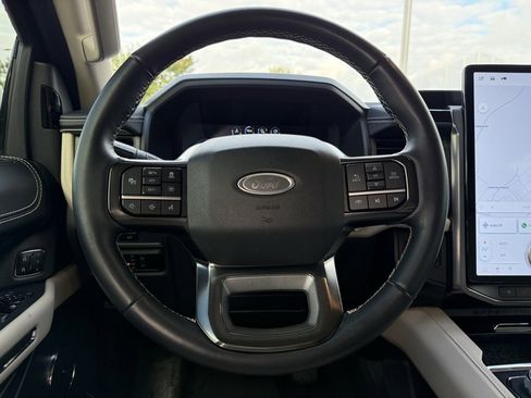 Used 2024 Ford Expedition Max Platinum image 14