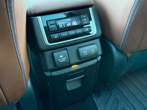 Used 2019 Subaru Ascent Touring image 27
