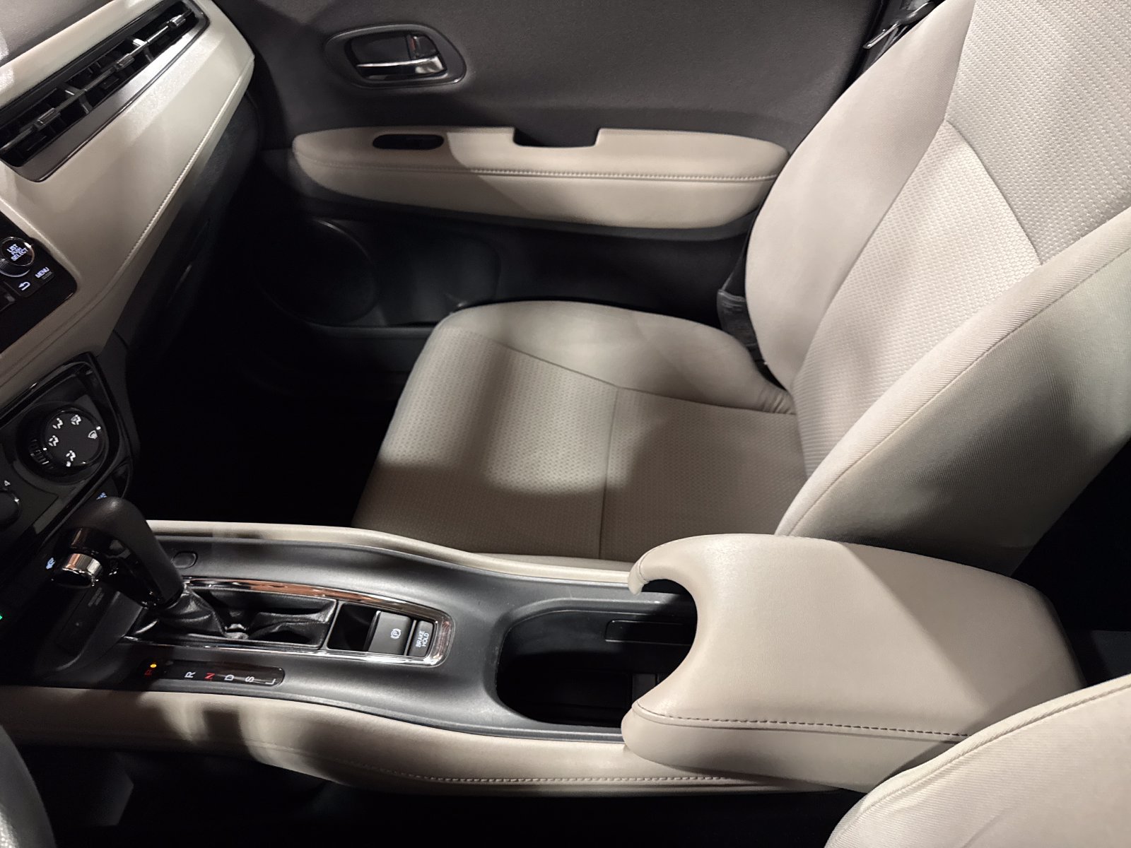 Certified 2019 Honda HR-V LX image 21
