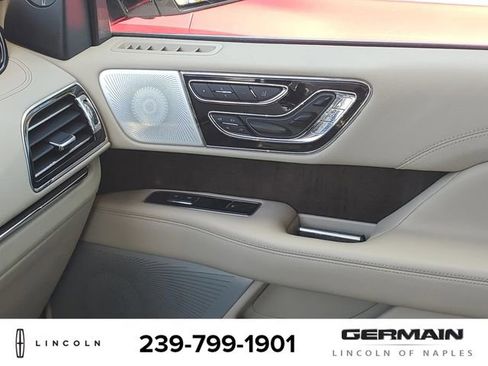 Used 2020 Lincoln Navigator Reserve w/ Luxury Package image 29